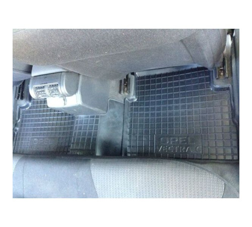 Килимки в салон Opel Vectra C 2002-2008 Hb/Sd (Avto-Gumm)