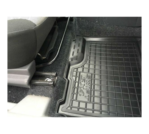 Килимки в салон Suzuki Swift 2005-2010 (Avto-Gumm)