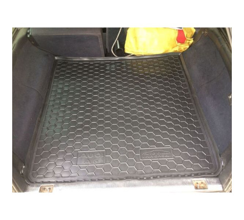Килимок в багажник Audi 100/A6 (C4) 1990-1997 Universal (Avto-Gumm)