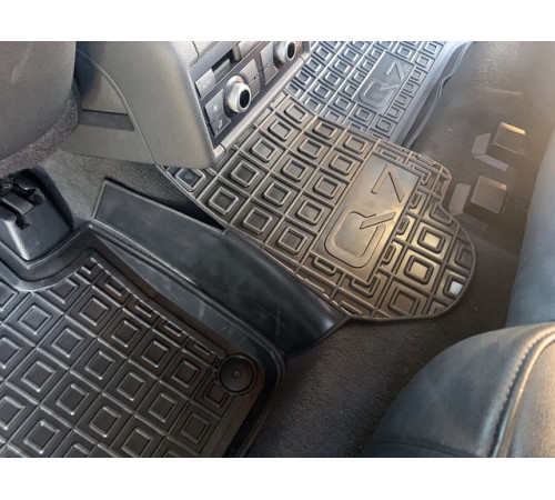 Килимки в салон Audi Q7 (4L) 2005–2015 (Avto-Gumm)