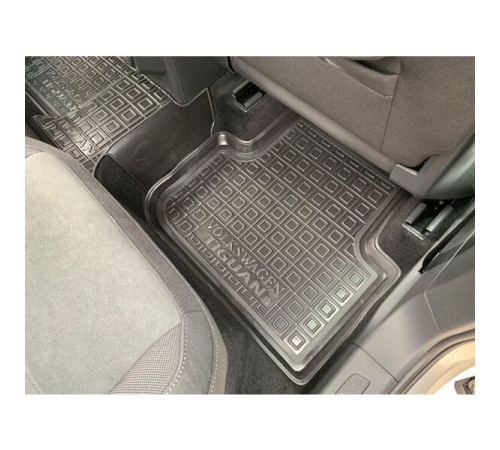 Килимки в салон Volkswagen Tiguan II 2015-2023 (Avto-Gumm)