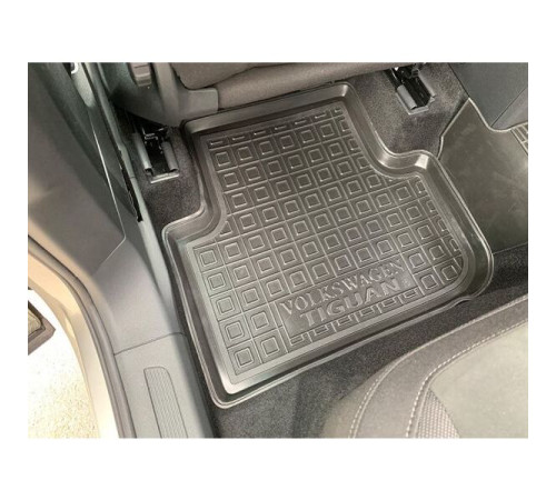 Килимки в салон Volkswagen Tiguan II 2015-2023 (Avto-Gumm)