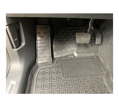 Килимки в салон Volkswagen Tiguan II 2015-2023 (Avto-Gumm)