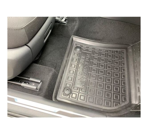 Килимки в салон Volkswagen Tiguan II 2015-2023 (Avto-Gumm)