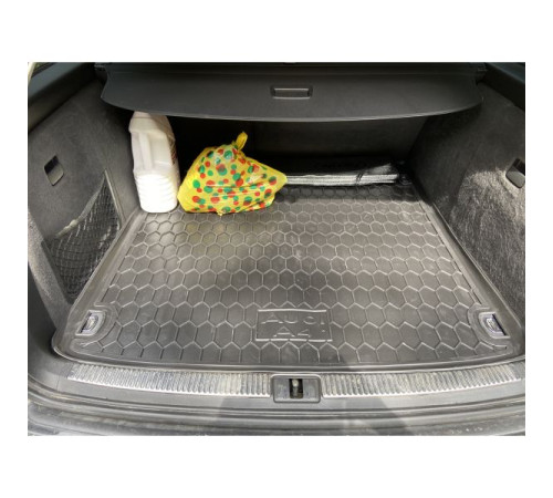 Килимок в багажник Audi A4 (B6/B7) 2000-2008 Universal (Avto-Gumm)