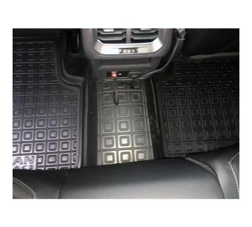 Килимки в салон Volkswagen Tiguan Allspace 2018+ (Avto-Gumm)