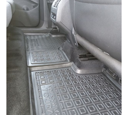 Килимки в салон Volkswagen Touran II 2015+ (Avto-Gumm)