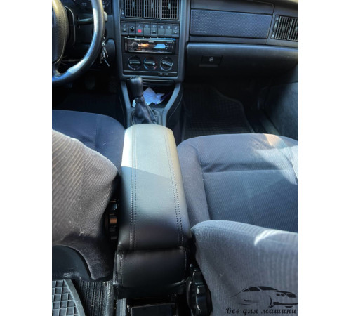 Підлокітник на Audi 80 (чорний)