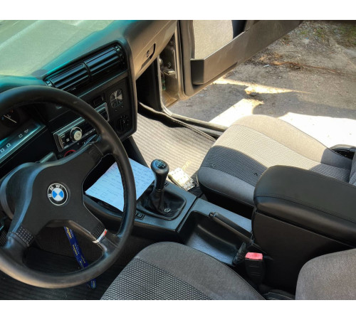 Підлокітник на BMW 3 E30 (чорний)