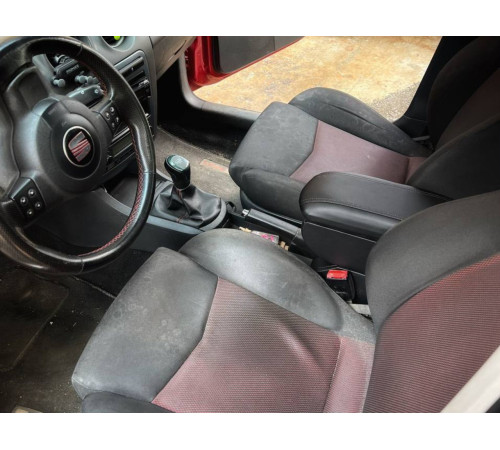 Підлокітник на Seat Cordoba 2 2002-2008 (чорний)