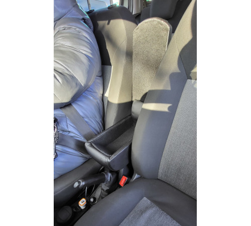 Підлокітник на Fiat Doblo 1 (чорний)