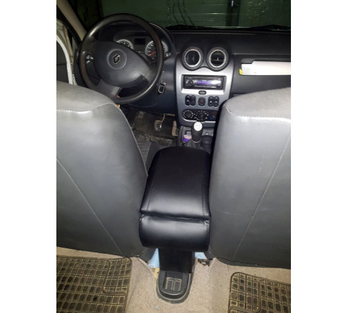 Підлокітник на Renault Duster 1 (чорний)