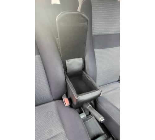 Підлокітник на Hyundai Getz 2002-2011 (чорний)