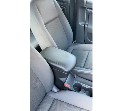 Підлокітник на Volkswagen Golf 5 2003-2009 (чорний)