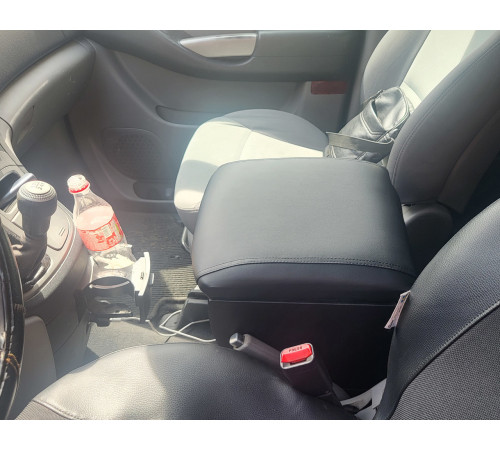 Підлокітник на Hyundai H1 2008-2020 (чорний)