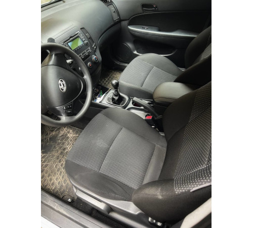 Підлокітник на Hyundai i30 FD 2007-2012 (чорний)