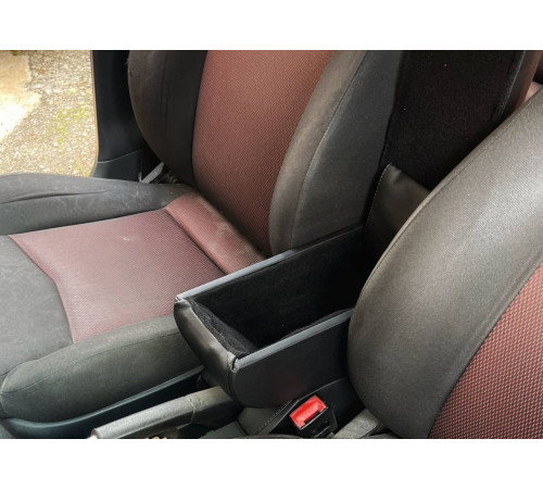 Підлокітник на Seat Ibiaza 3 2002-2008 (чорний)