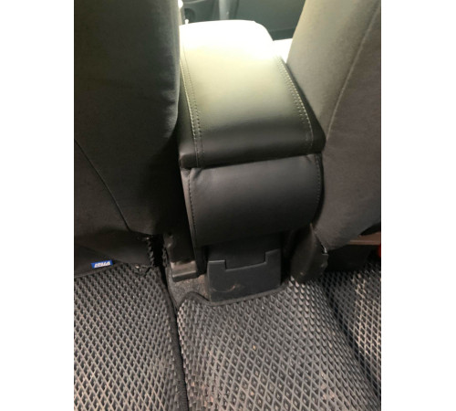 Підлокітник на Nissan Note E12 2012-2020 (чорний)