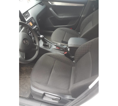 Підлокітник на Skoda Octavia A7 (чорний)