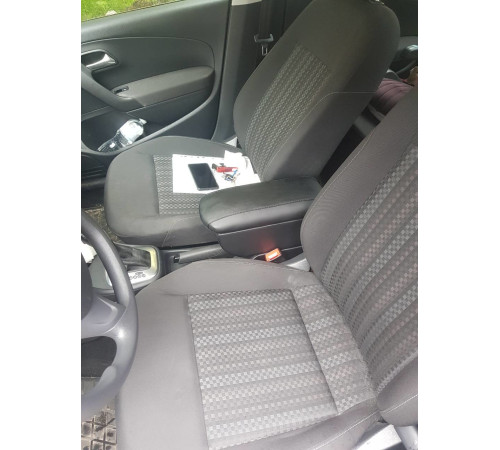 Підлокітник на Volkswagen Polo Sedan (чорний)