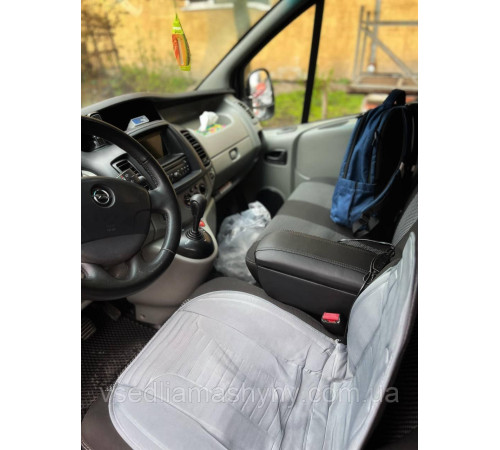 Підлокітник на Renault Trafic 3 2014+ (чорний)
