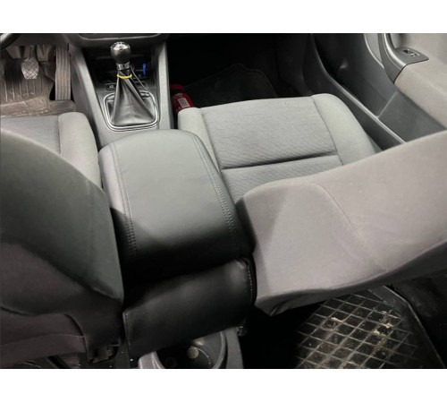 Підлокітник на Volkswagen Touran 1 2003-2015 (чорний)