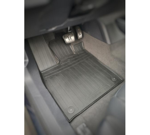 Резиновые коврики в салон Skoda Enyaq IV 2021+ (Stingray)