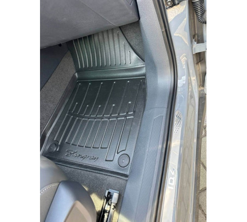 Гумові 3D килимки Skoda Enyaq IV 2021+ (Stingray)