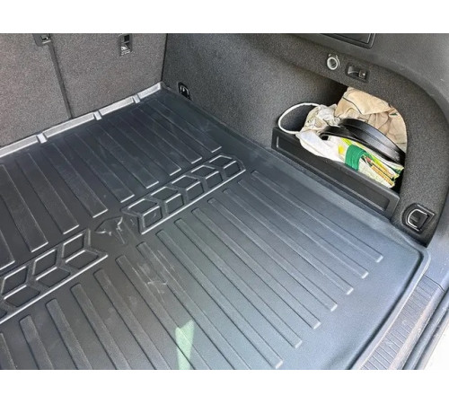 Гумовий килимок в багажник Volkswagen Passat B8 2014-2023 Universal (Stingray)