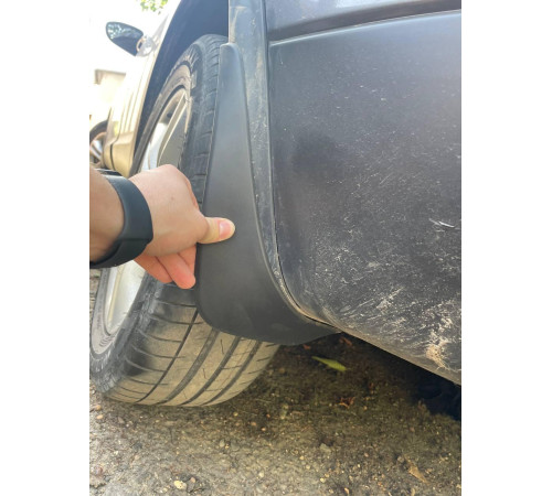 Автомобільні бризговики Nissan Qashqai 2007-2013 бюджетні (Surtep)