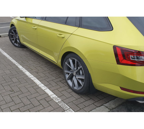 Автомобільні бризговики Skoda Superb III 2015-2020 (Surtep)