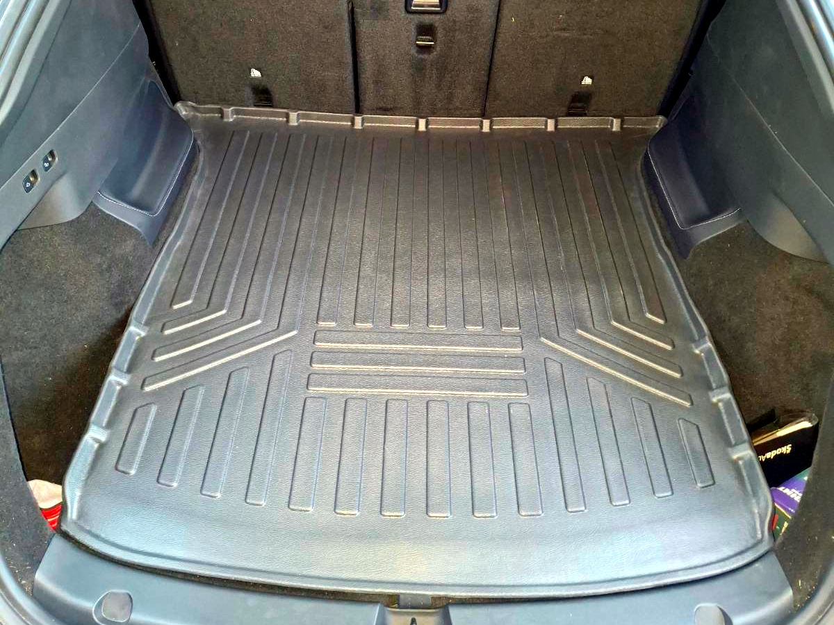 Tesla Model Y 2019+ 7 місць